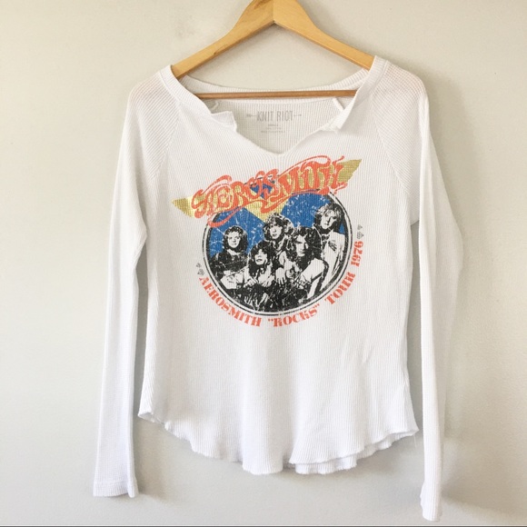 Knit Riot Tops - Aerosmith Thermal V-Neck Graphic Long Sleeve Tee S